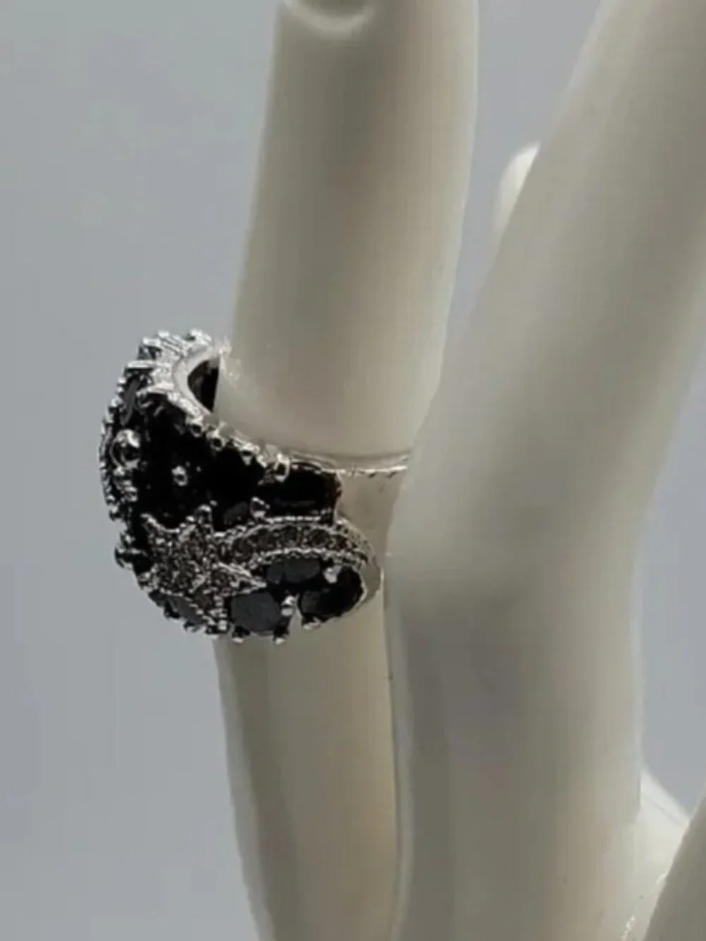 Night Sky Cocktail Ring Prong Set Black Clear Crystal Stars Size 6 Silver Tone